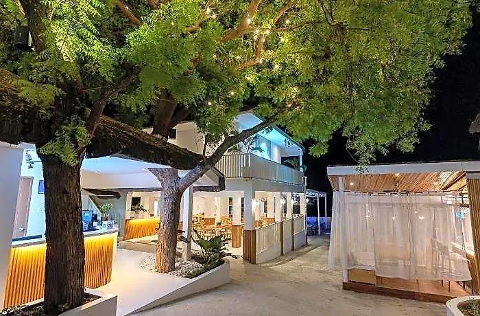 Hotel Serene Oasis Resort- Oslob Philippines Cebu